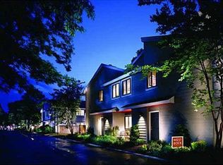 1880 Martin Grove Dr #141, Germantown, TN 38138