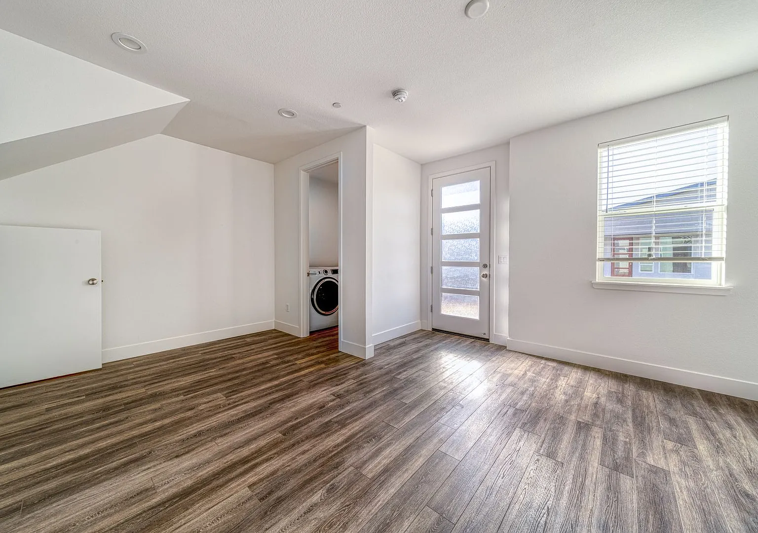 Phase 1 Bungalow Rental - Lot D41 Main — Photo 4