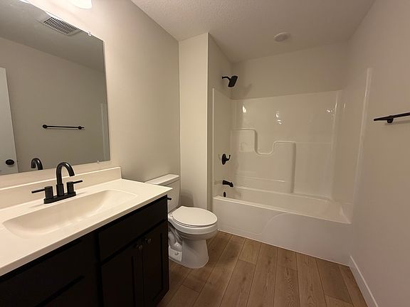 5th image of 503 Hickman Ave