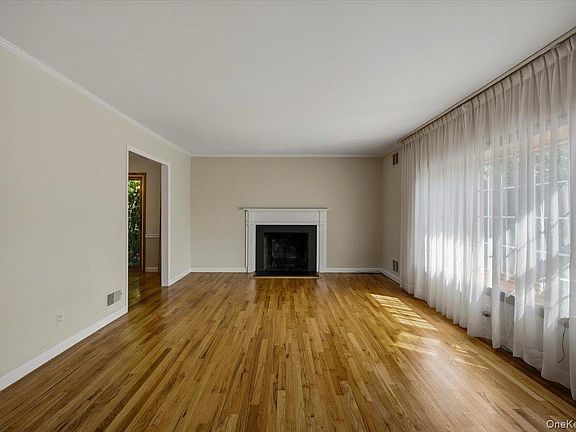 3rd image of 87 Edgemont Road