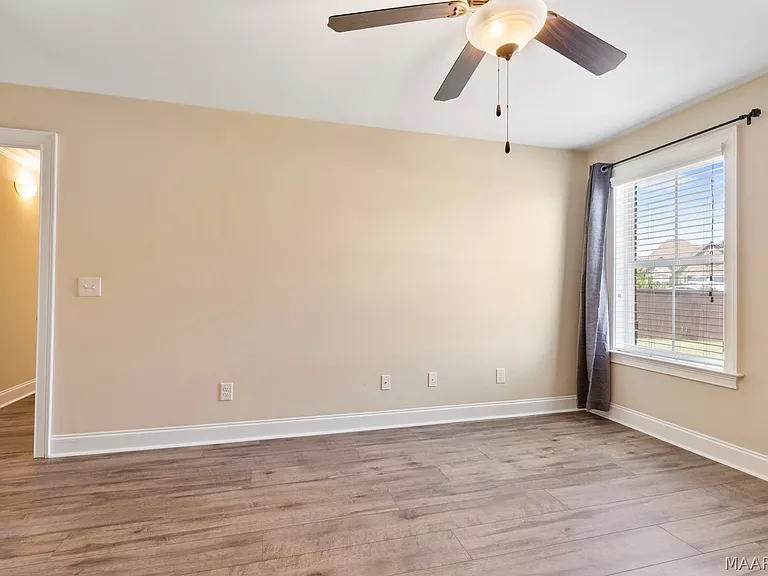 1005 Allison Dr — Photo 35