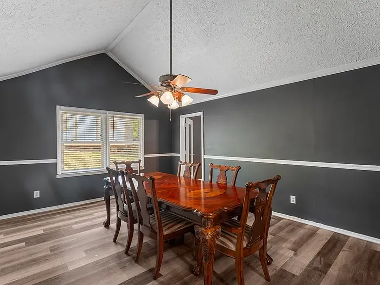 2525 Corineth Dr — Photo 4
