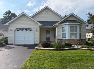 5 Meadows Lane, Whiting, NJ 08759