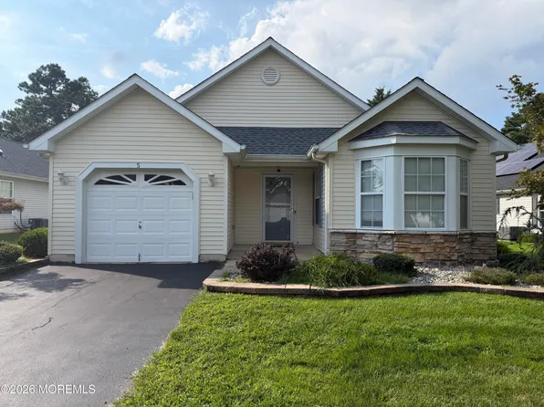 5 Meadows Lane, Whiting, NJ 08759