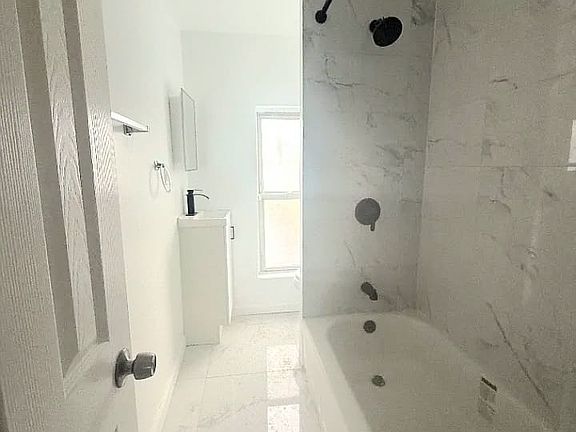 5th image of 128 N 14th St Floor 2