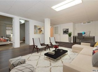 36 Hamilton Pl APT B, Garden City, NY 11530