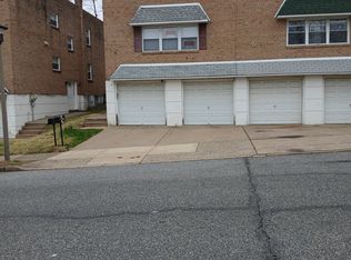 1949 Ambassador St, Philadelphia, PA 19115