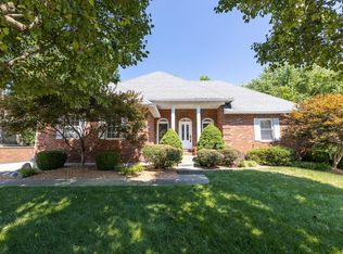 124 Lake Lorraine Dr, Swansea, IL 62226