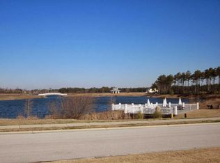 195 Twining Rose Ln, Holly Ridge, NC 28445