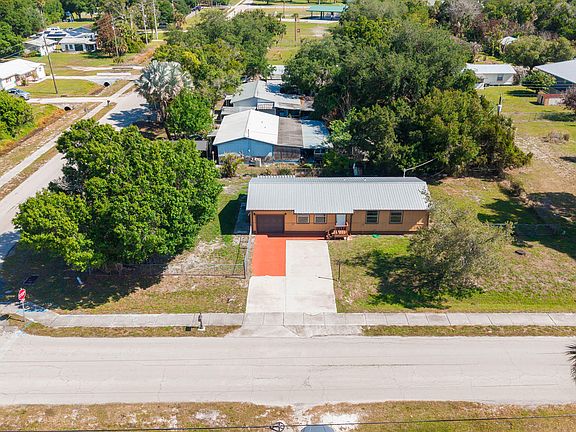 3rd image of 612 SW 9th Street