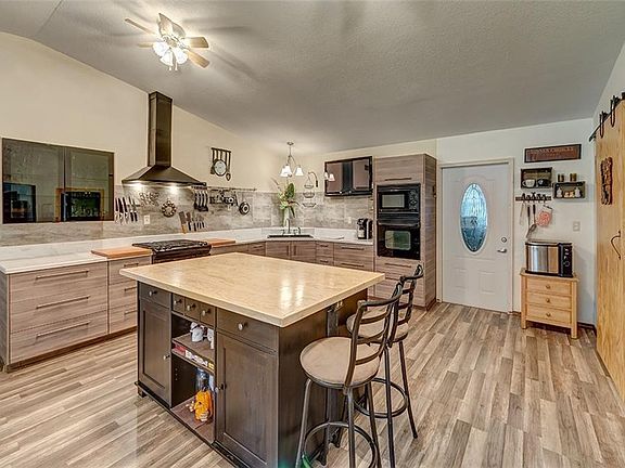 5th image of 7224 28th St E