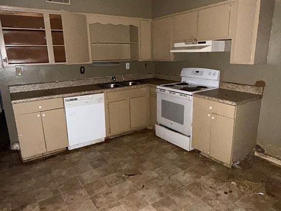 4th image of 702 Dover Rd