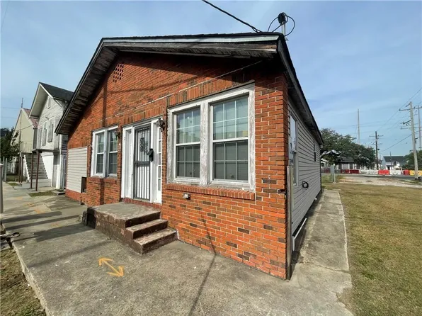 2507 Saint Peter St, New Orleans, LA 70119