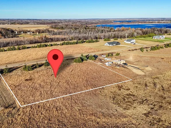 25 Turtle Bay Cir, Perham, MN 56573