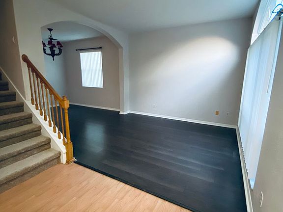 2nd image of 2015 Surrey Glen Dr