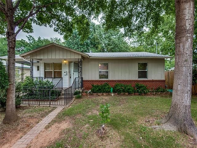 1st image of 414 Lilac Ln
