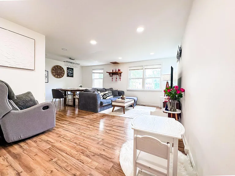 2978 Oakleigh Ln — Photo 8