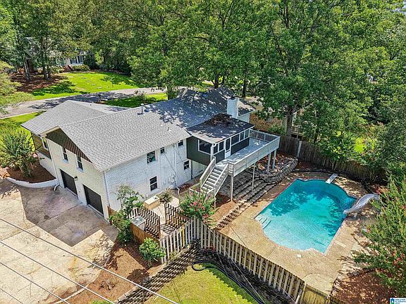 5th image of 1801 Charlotte Dr