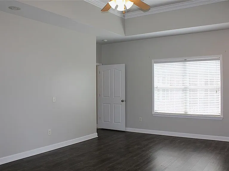 105 Frisco Ln — Photo 9