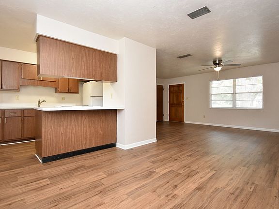 4th image of 5631 NW 27th Ter