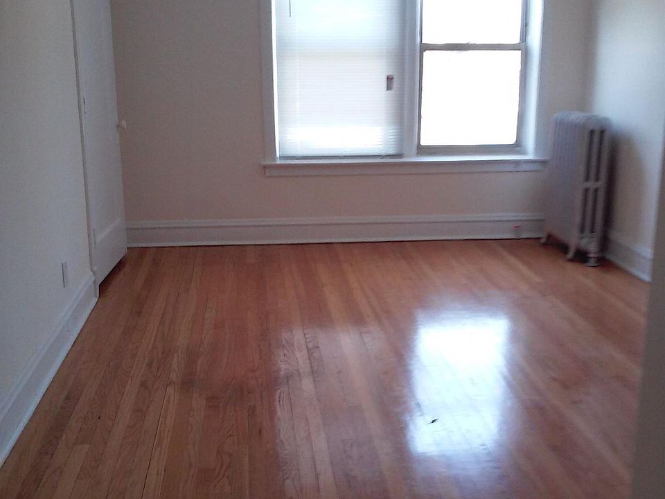 1st image of 1555 W Fargo Ave #3Q