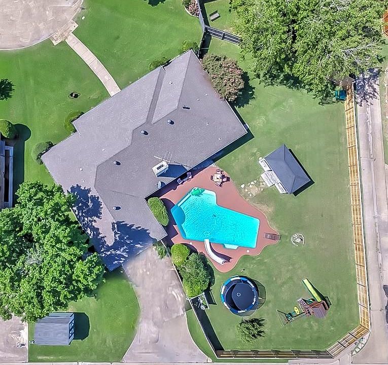 1st image of 308 Westway Cir