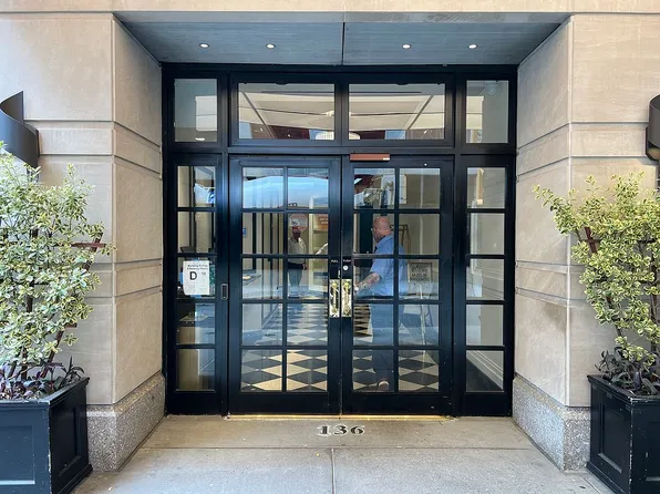 136 E 56th St APT 4A, New York, NY 10022