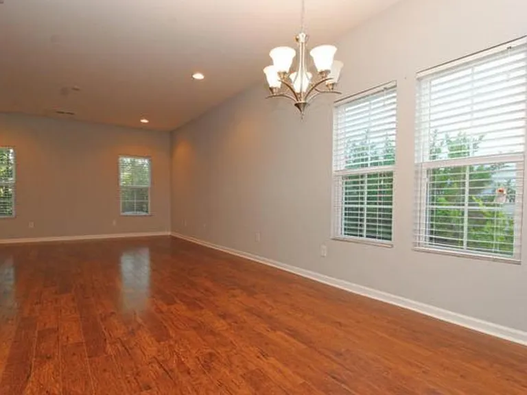 218 Tuscany Ct — Photo 9