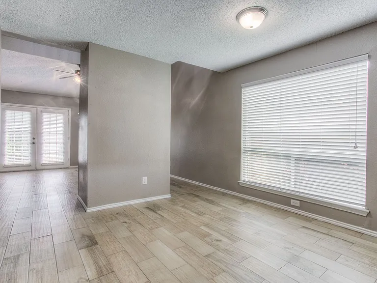 The Quorum at Trophy Club Townhomes — Photo 12