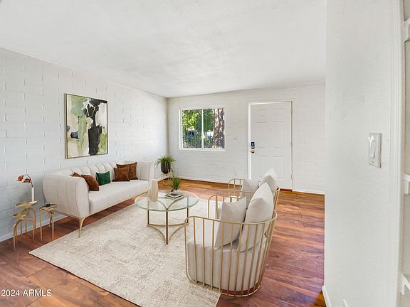 2nd image of 1030 S BELLVIEW Circle