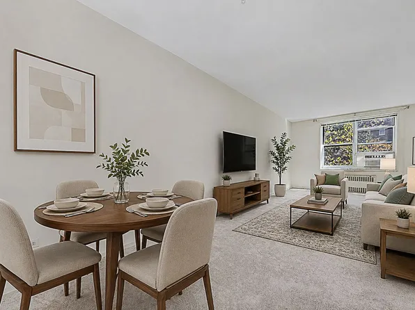 112-20 72nd Dr #C43, Forest Hills, NY 11375