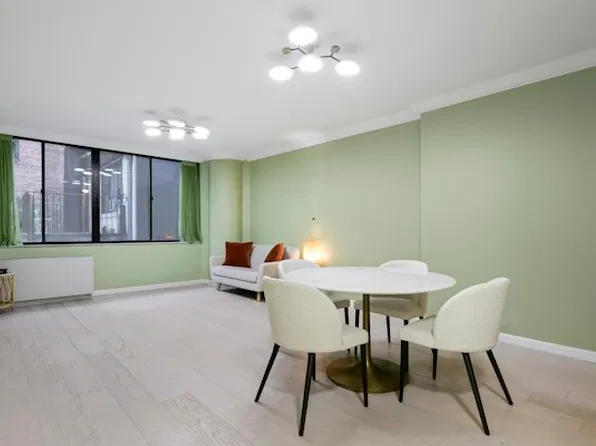 255 East 49th Street image 1 of 4