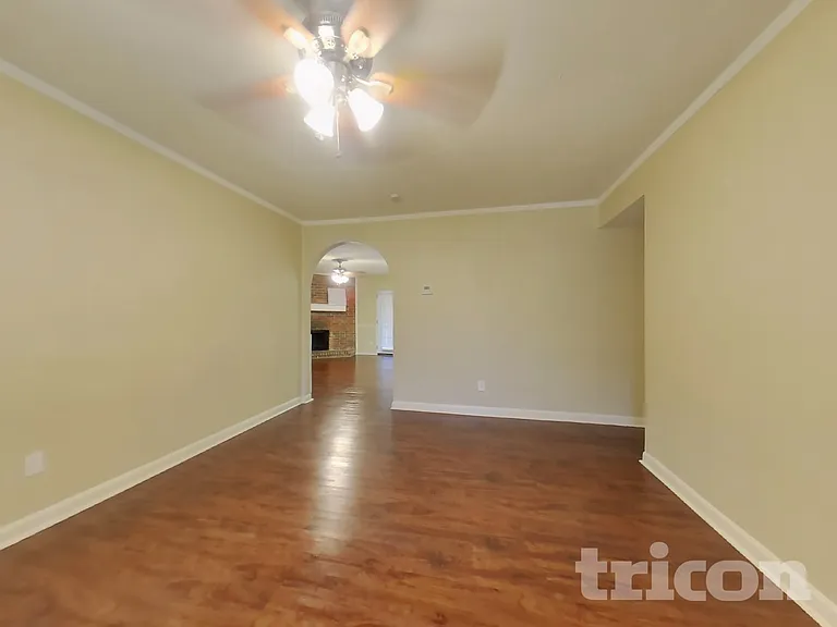 5536 Dunson Dr — Photo 3