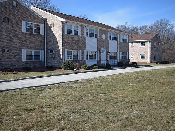 2nd image of 80 Washington Park Dr #9