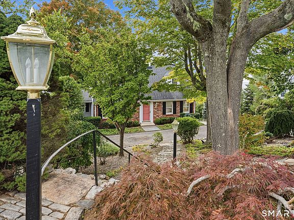 5th image of 87 Phoenix Drive