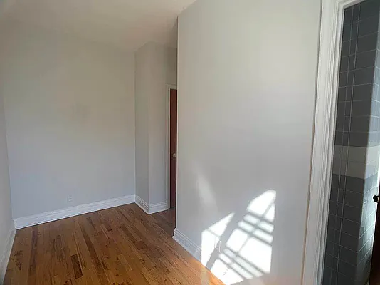 Rented by J PRESTON AND ASSOCIATES INC | media 4