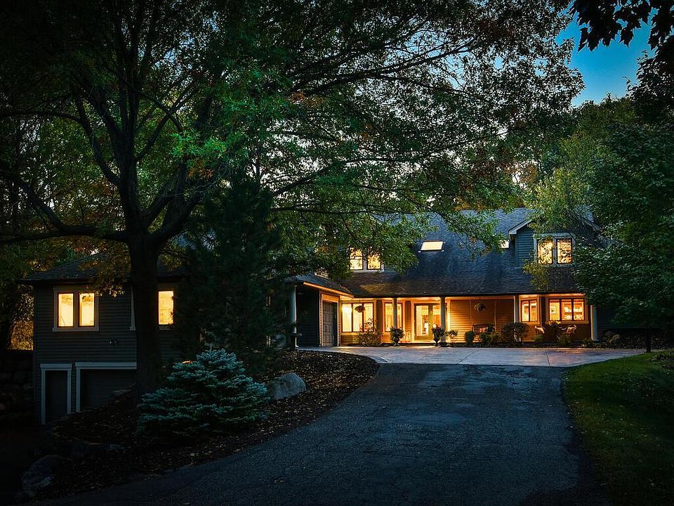 1st image of 25 Sunny Side Ln