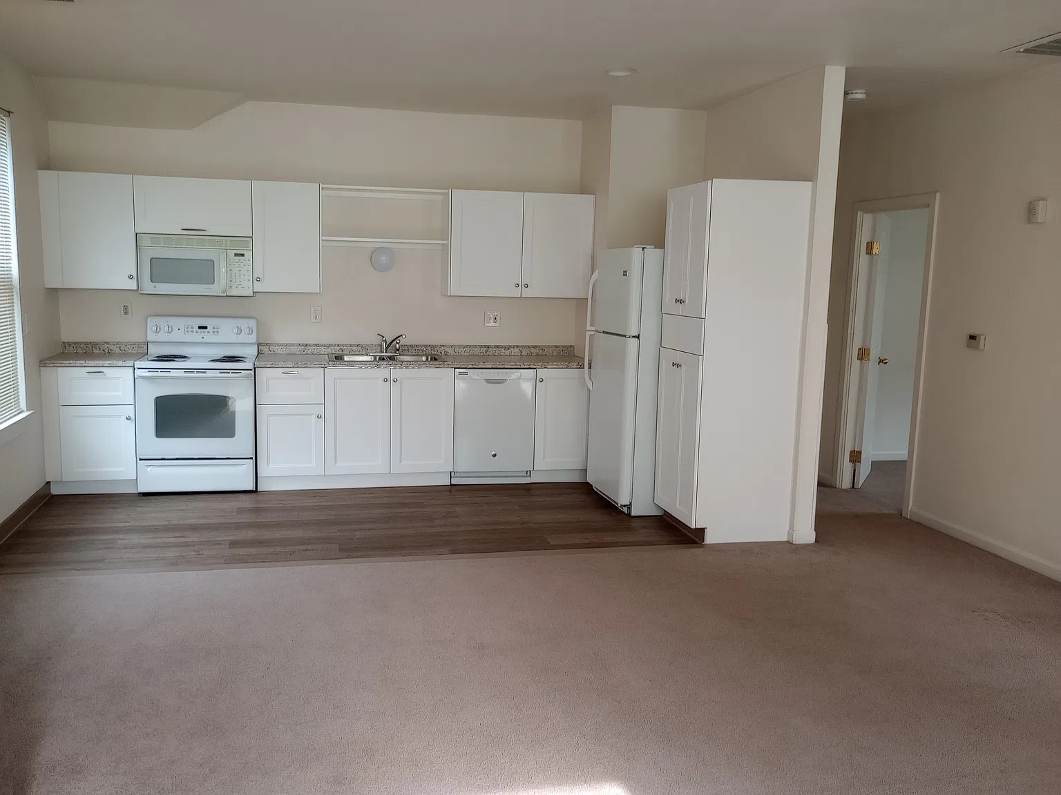 425 SW Sheridan St — Photo 4