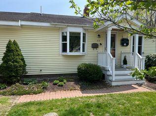 72 Pearl St, Camden, ME 04843