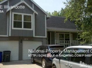 2101 E Wyandotte St, Olathe, KS 66062