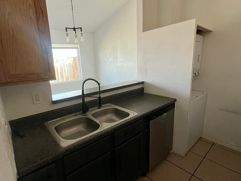 8609 Mercury St #B — Photo 6
