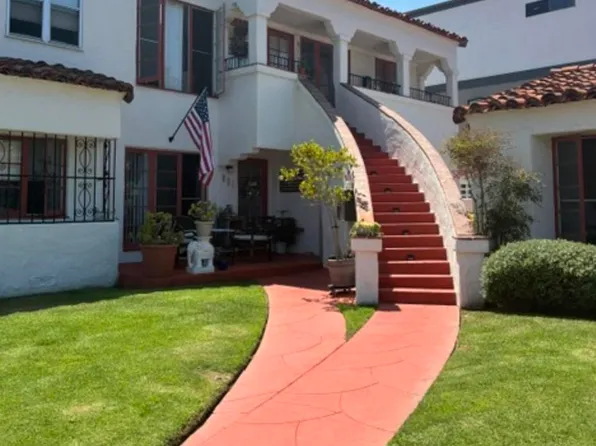910 9th St, Coronado, CA 92118