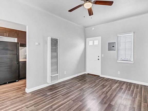 2nd image of 1000 Redondo Ave APT 19