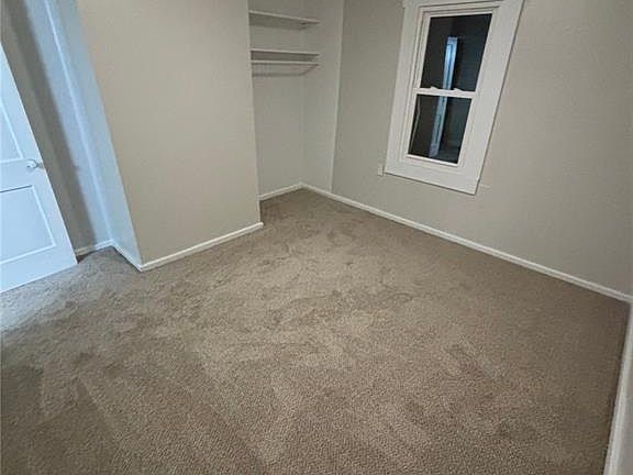 3rd image of 613 Reed Dr