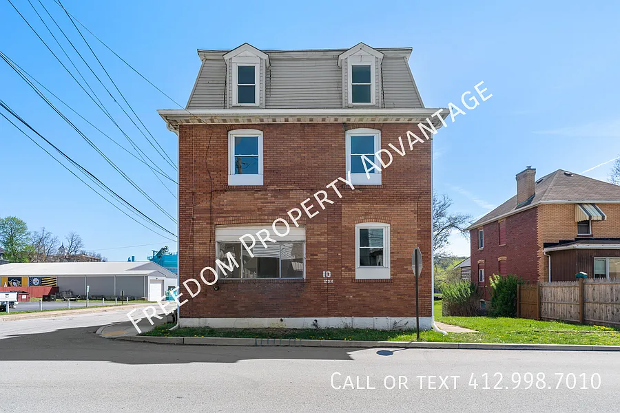 10 Iron St #1B