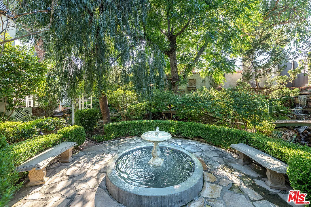 1 bed, 1.5 bath, $5,500 — Photo 1