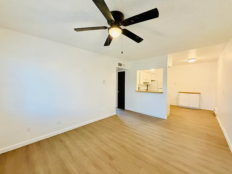Santa Cruz Apartments - Studios, 1 Bedroom and 2 Bedrooms with Pool! — Photo 25