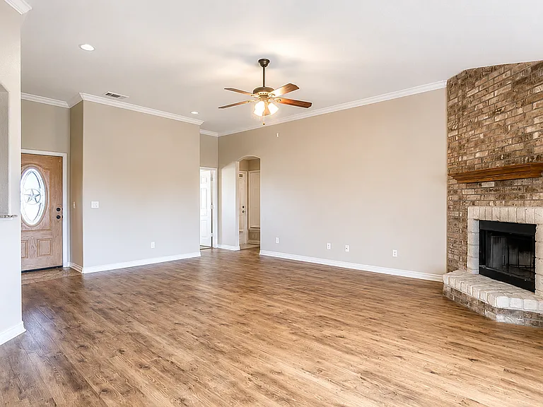 3710 Dewitt County Ct — Photo 6