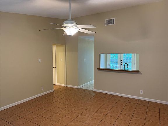 5th image of 10805 Lanshire Dr #B