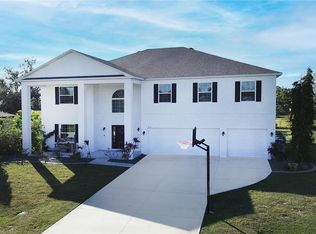 812 SW 11th Ct, Cape Coral, FL 33991